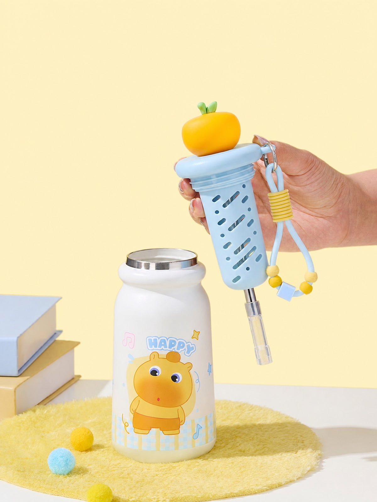 Officially Licensed Capybara Lulu 450 mL Insulated Cup
