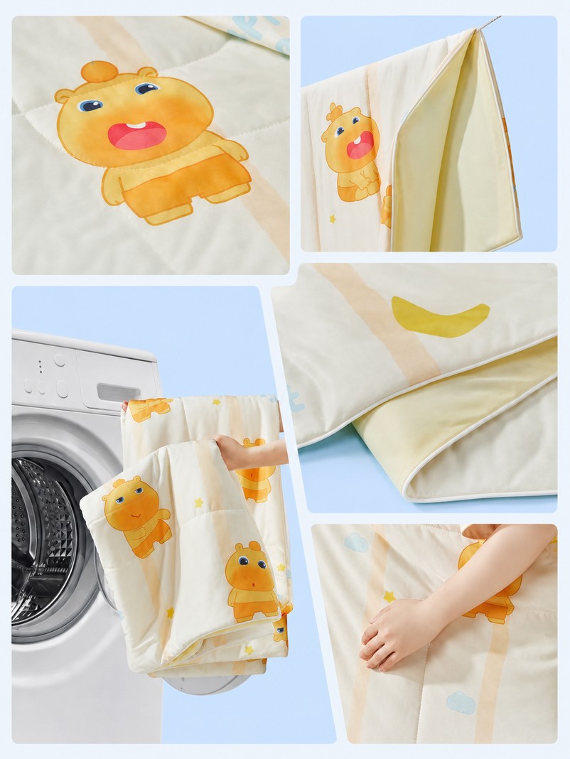 Officially Licensed Yancang Capybara Lulu Cooling Jelly Throw Blanket