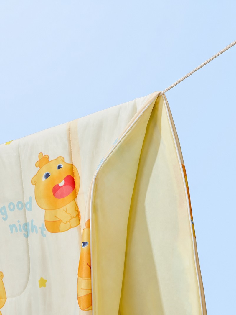 Officially Licensed Yancang Capybara Lulu Cooling Jelly Throw Blanket