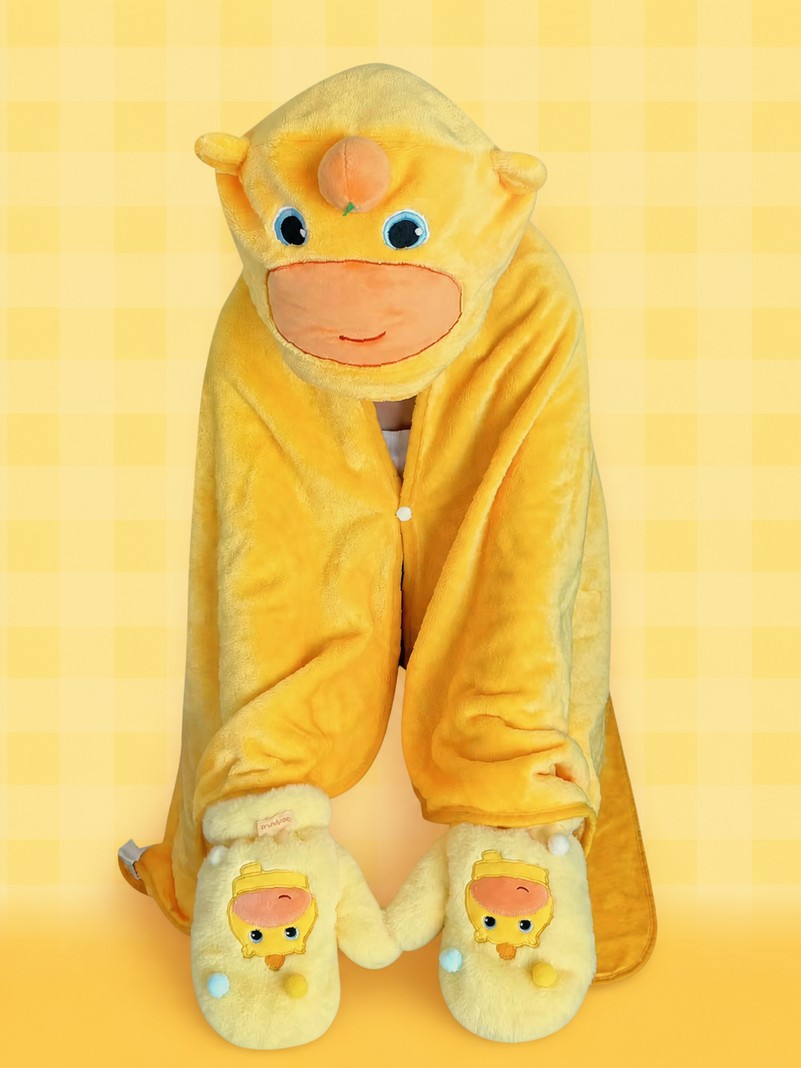 Officially Licensed Capybara Lulu Happy Lulu Plush Gloves (19 x 23 cm / 7.5 x 9.1 in)